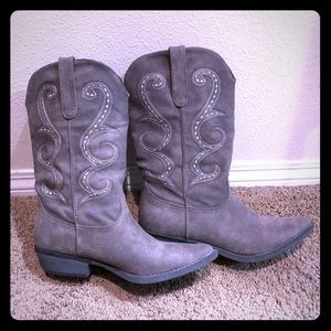 American Rag sz 10 taupe Cowboy Boots